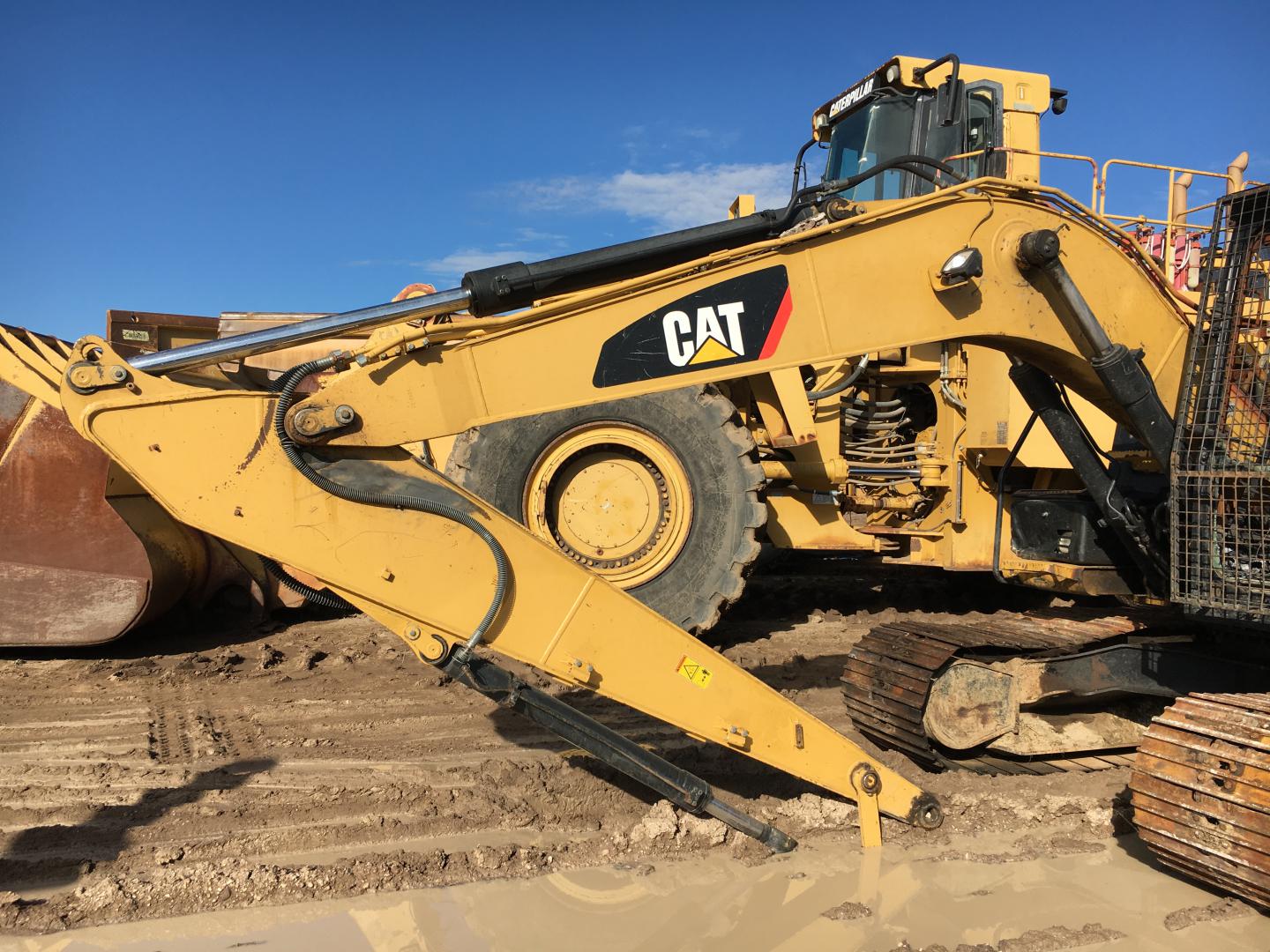 ./imagenes/INVOICE/2019/16204/EXCAVADORA CAT_312E (18).JPG